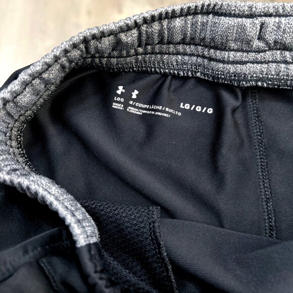 Under Armour Paraclete Football Mens Athletic Shorts Size L Black - Picture 3 of 6